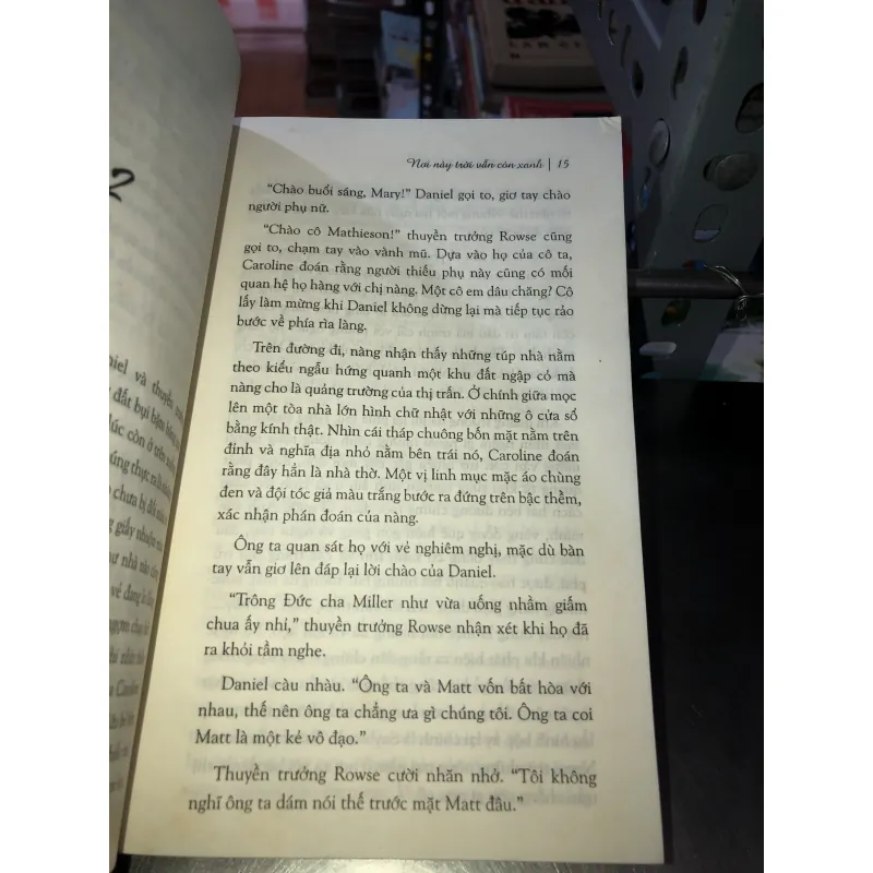 Nơi này trời vẫn còn xanh - Karen Robards 1002478