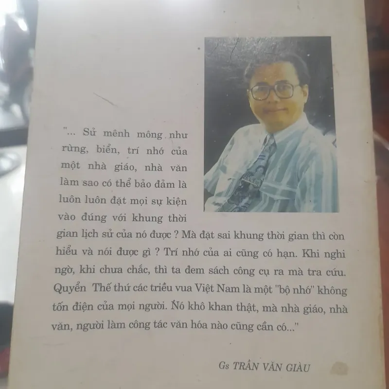 Nguyễn Khắc Thuần - THẾ THỨ CÁC TRIỀU VUA VIỆT NAM 688981