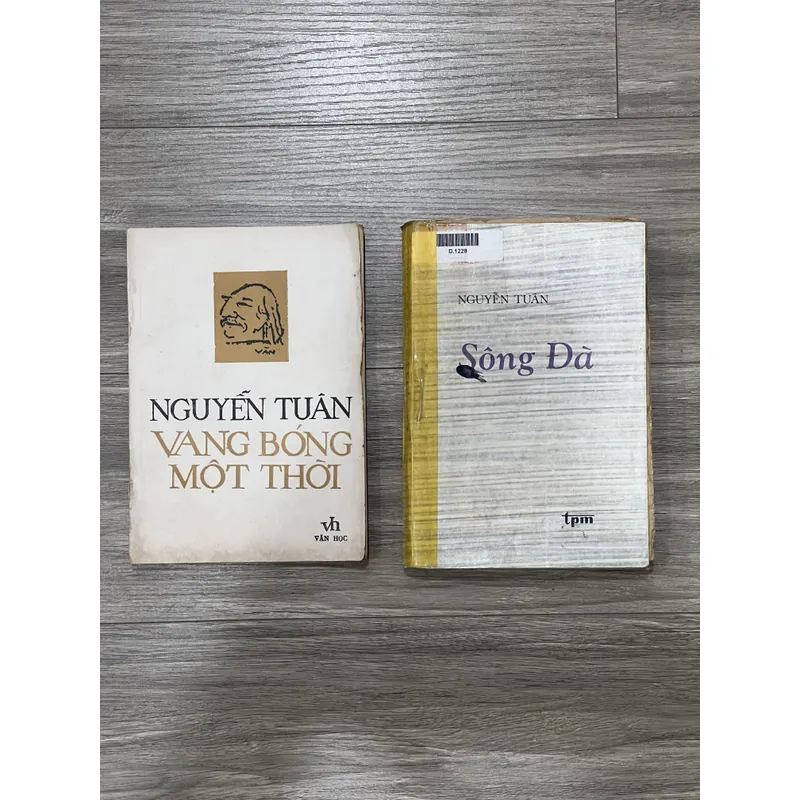 Combo 2 cuốn nổi tiếng của Nguyễn Tuân  707202