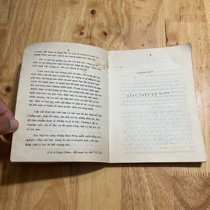 II Tựa sách: Trái Tim Mặt Trời - Nhất Hạnh - Lá Bối - PL. 2515 479191