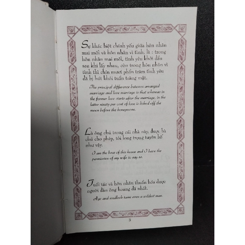 Châm ngôn hạnh phúc gia đình (song ngữ, bìa cứng) mới 80% ố 2000 Hoàng Minh Thức HCM2103 VĂN HỌC 918705