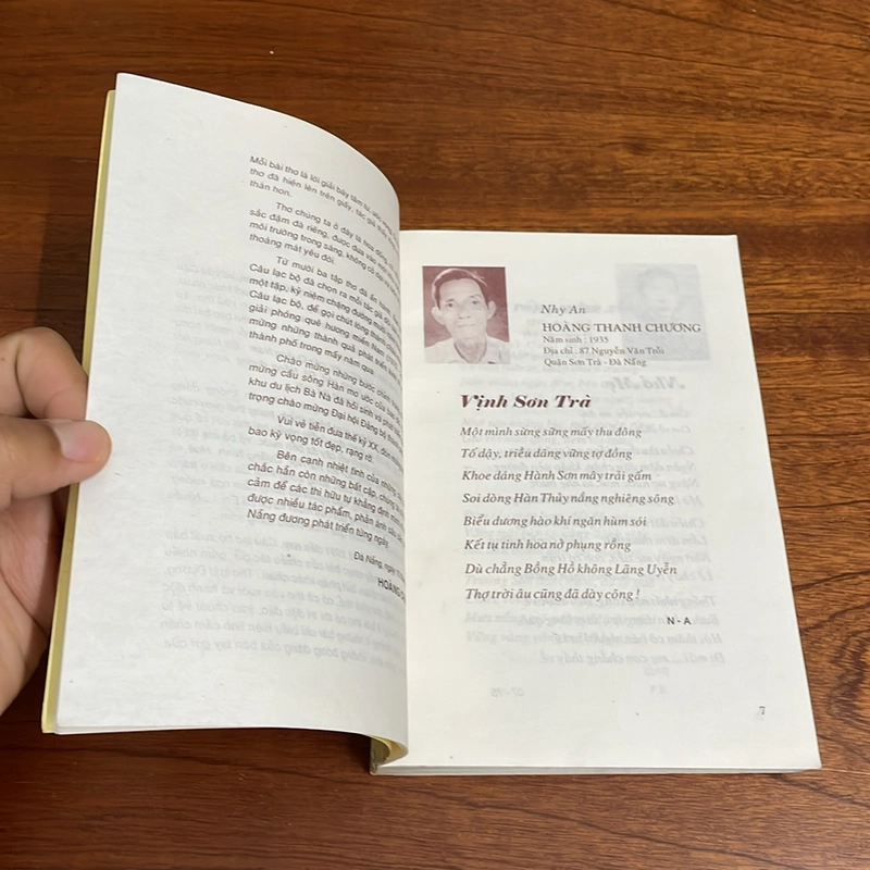 II Thơ: 10 Năm Một Chặng Đường (Thơ Tuyển 1990 - 2000) - Nhiều Tác Giả - 2000 504857