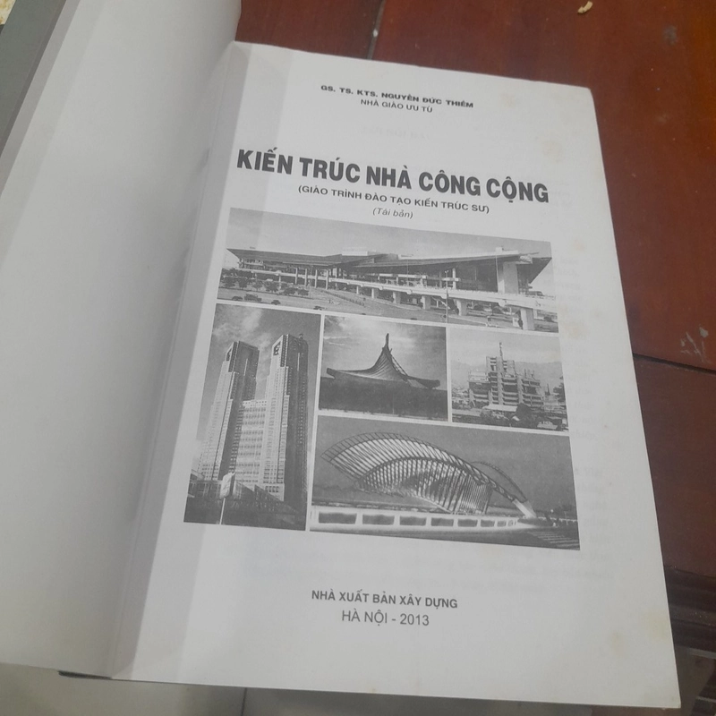 Nguyễn Đức Thiềm - KIẾN TRÚC NHÀ CÔNG CỘNG 505566