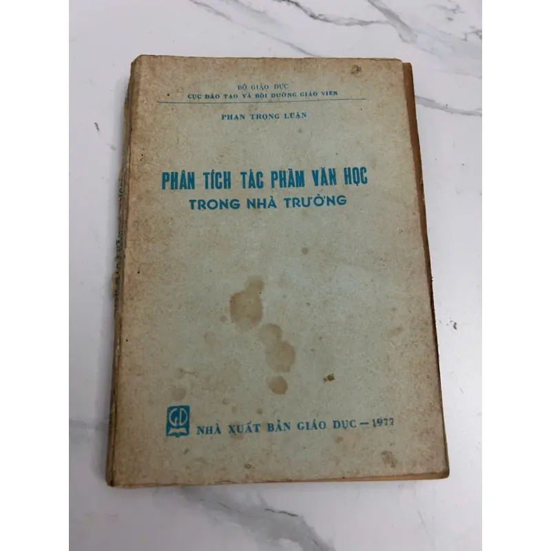 Phân Tích Tác Phẩm Văn Học Trong Nhà Trường - Phan Trọng Luận 639195