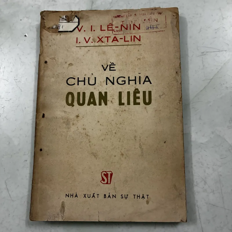 Về chủ nghĩa quan liêu - V.I Lenin 1024677