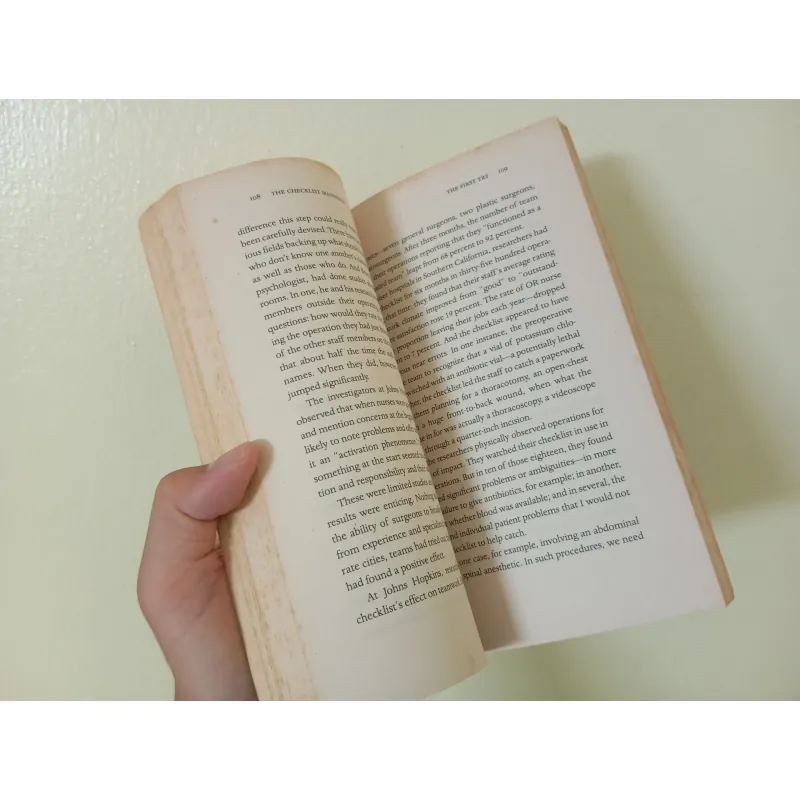 The checklist manifesto, english book, sách tiếng Anh  996581