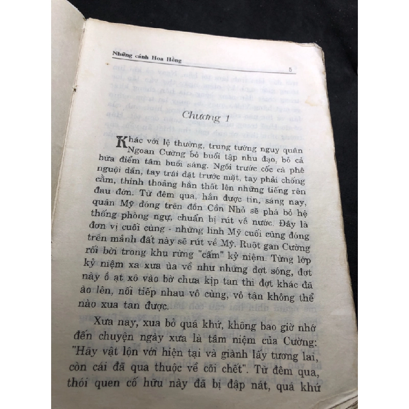 Những Cánh Hoa Hồng mới 60% ố vàng, mục nhẹ 1998 Gia Vi HPB0906 SÁCH VĂN HỌC 162315