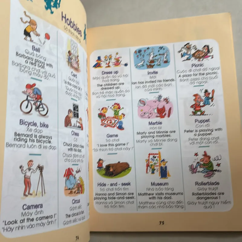 Từ điển tiếng Anh đầu tiên của bé 783634