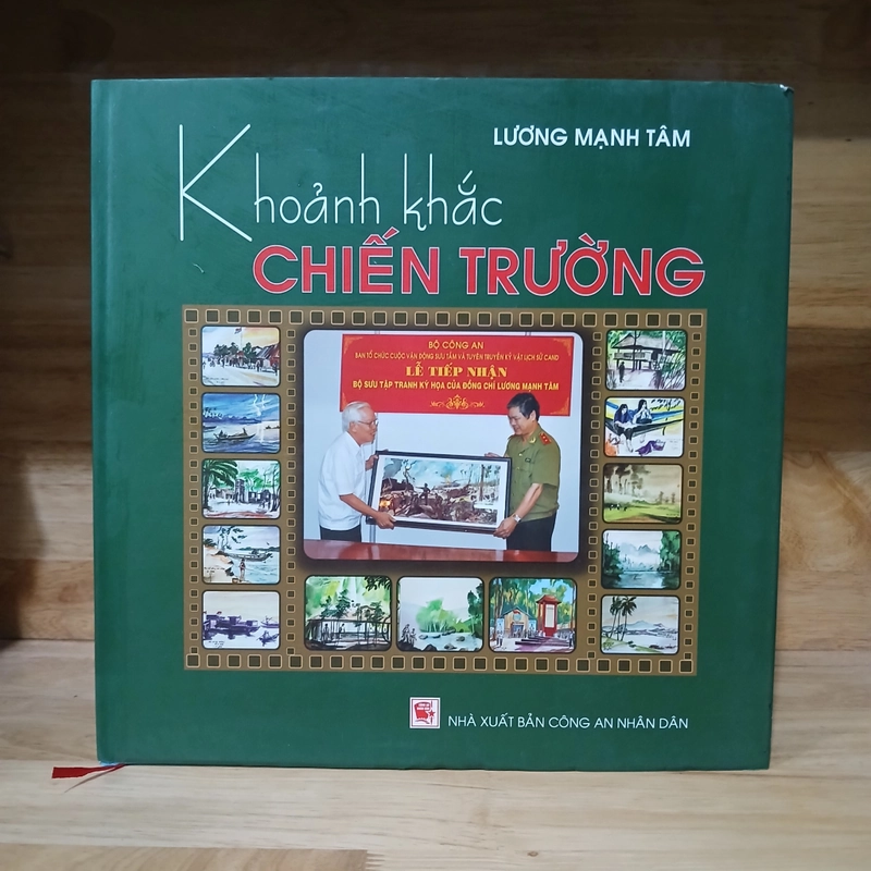 Sách Ảnh "Khoảnh Khắc Chiến Trường" - Lương Mạnh Tâm 540111