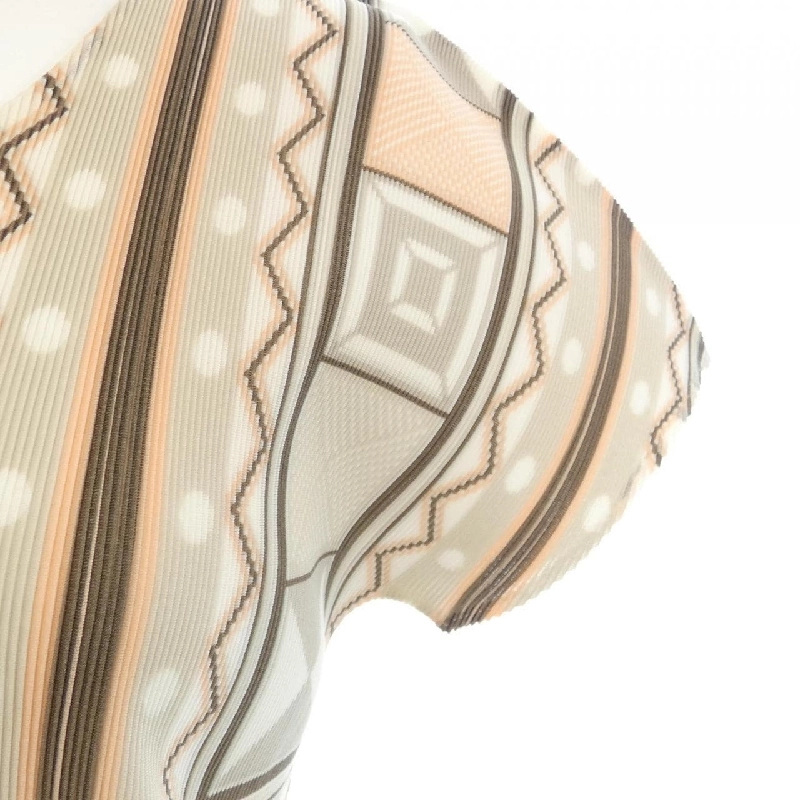 Pleats Please 2012 Hình học PP21FK312 7567025 Áo 629168