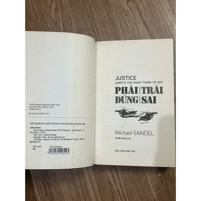 Phải Trái Đúng Sai - Michael Sandel 995702