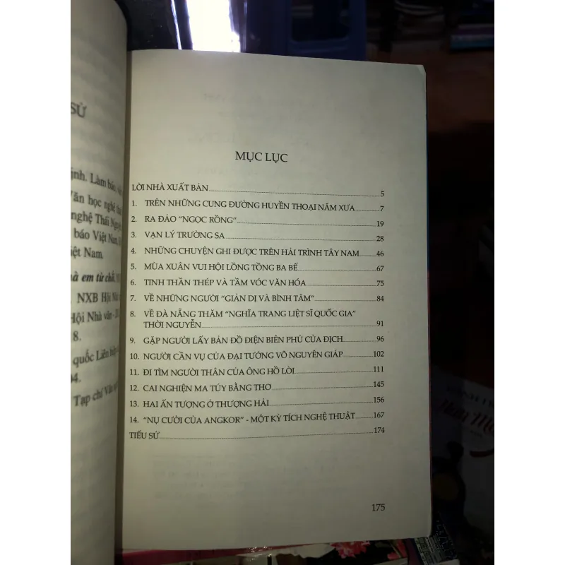 Vạn lý yêu thương - Nguyễn Thuý Quỳnh 1028109