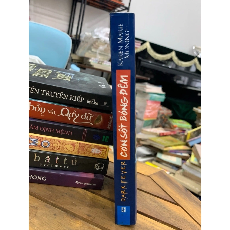 Cơn sốt bóng Đêm -Karen marie moning 746268