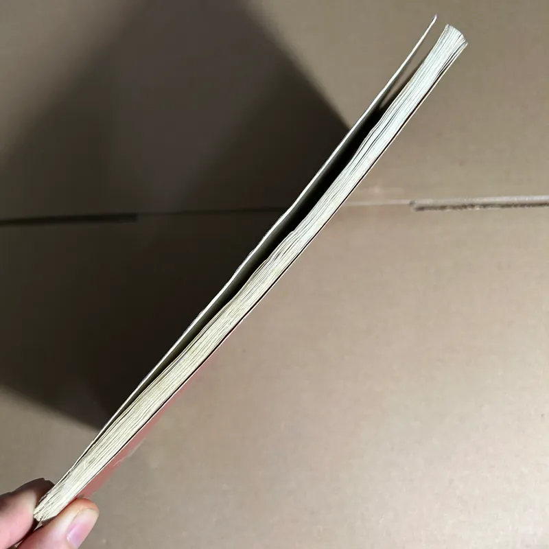 Cánh buồm đỏ thắm 733388