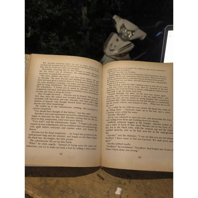 On Seashore Far, a Green Oak Tower Hardcover - Aleksandr Sergeevich Pushkin 363721