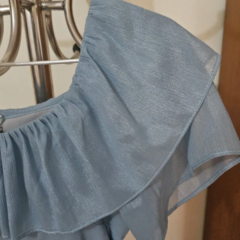 ĐẦM TRỄ VAI ĐI BIỂN. PETBYCHANG + SIZE M + VẢI NHŨ XANH + CHƯA MẶC 925524