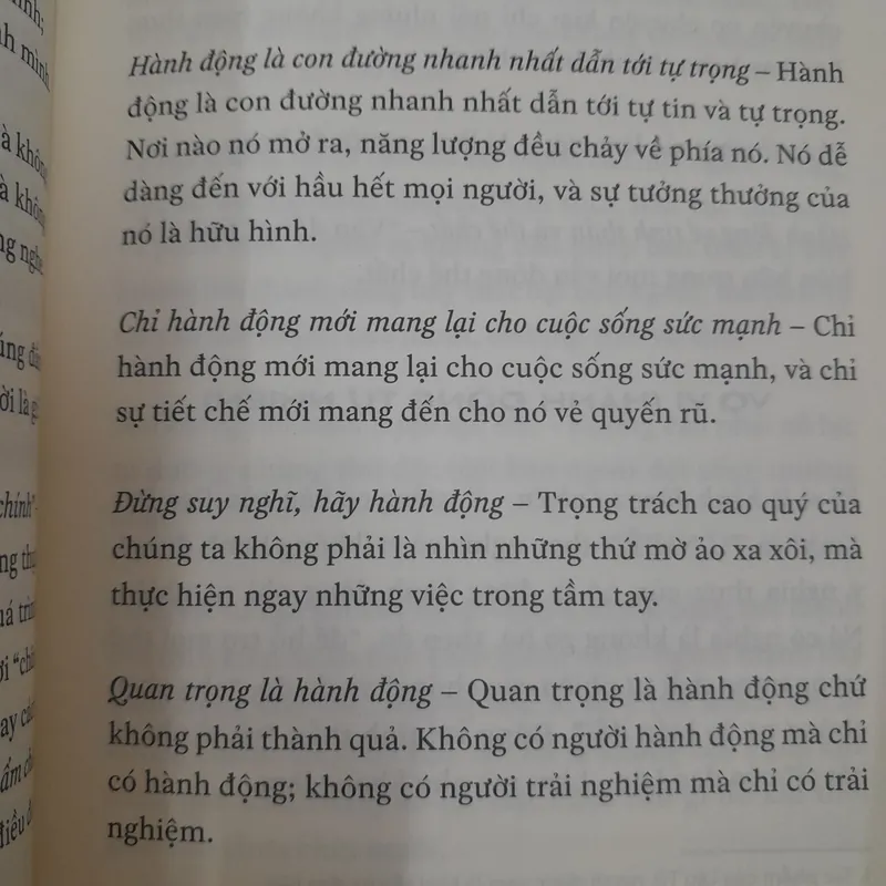 Lý Tiểu Long -Tư duy phi thường. Striking thoughts 577668