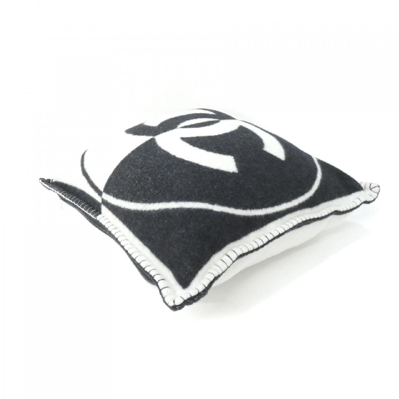Chanel Cushion - Hàng hiệu Authentic 808099