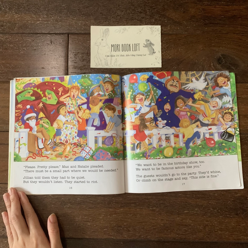 Sách ngoại văn Jillian Jiggs and the Secret Surprise, Used, minh họa đẹp 492662