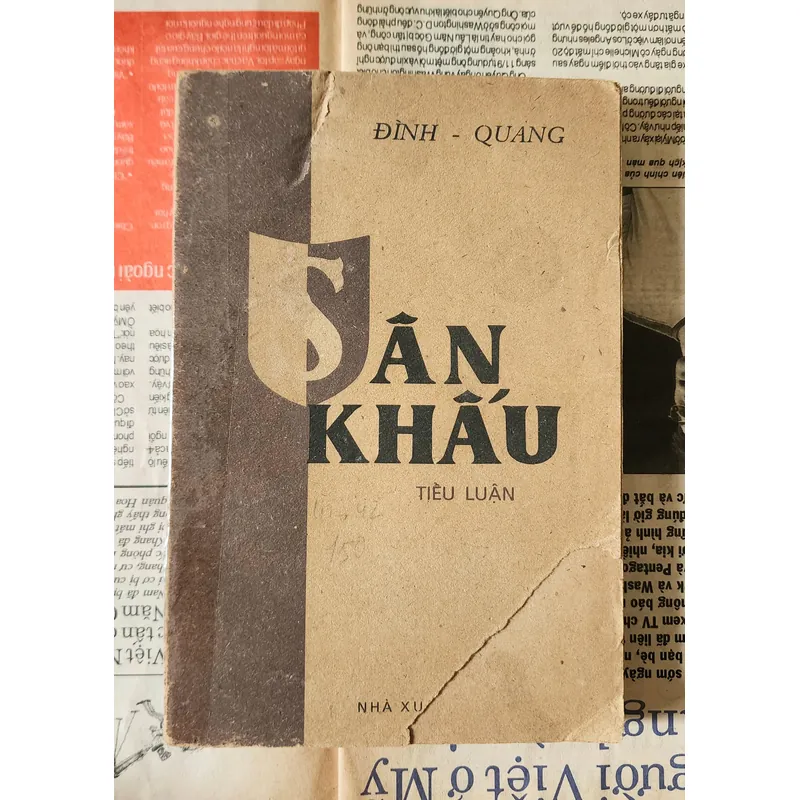 Sân khấu & tiểu luận - tác giả: Đình Quang 716328