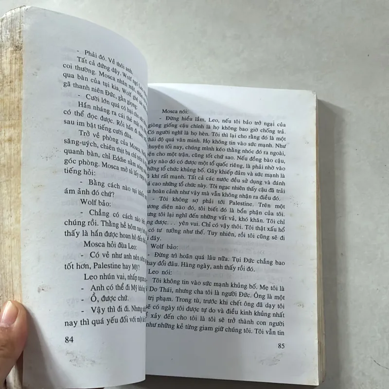 Đấu trường u ám - Mario Puzo 735939