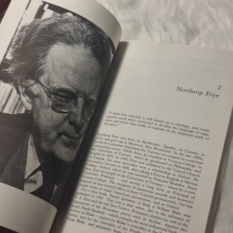 Imre Salusinszky - Criticism in Society 782817