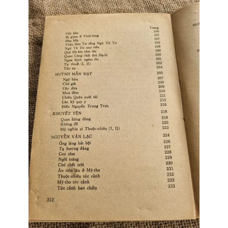 Thơ văn yêu nước Nam bộ - hơn 300 trang  760181