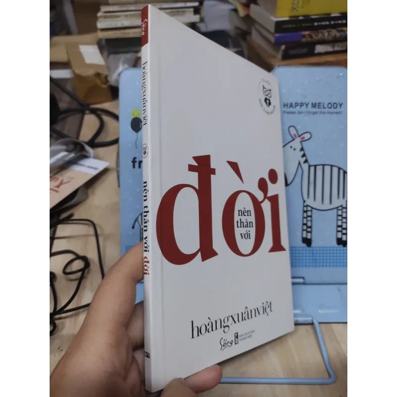 Sách: Nên thân với đời - TG: Hoàng Xuân Việt (B1) 795909