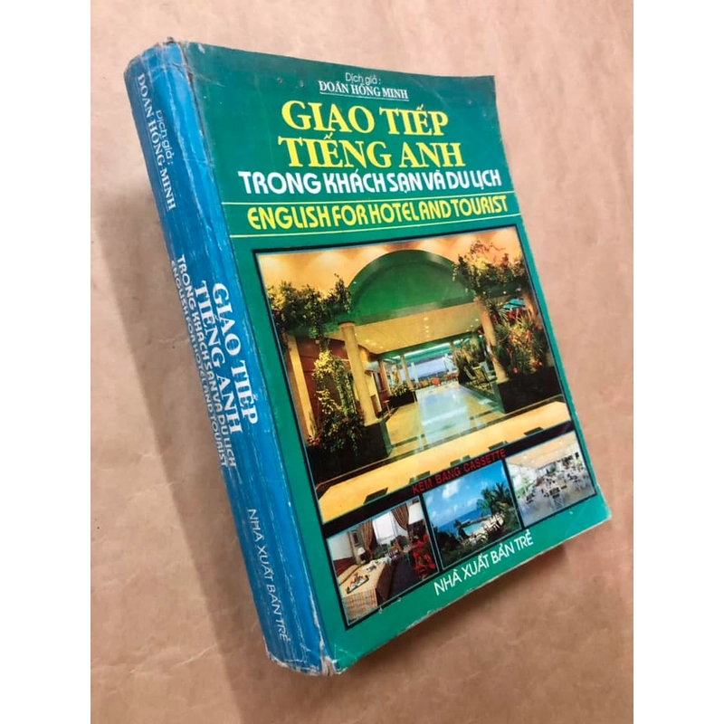 Sách Giao tiếp tiếng Anh trong khách sạn và du lịch (Song ngữ) cũ - NXB Trẻ 305504