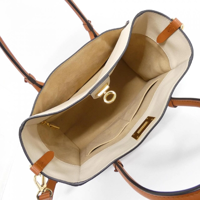 Túi Louis Vuitton On My Side MM M53825 617229