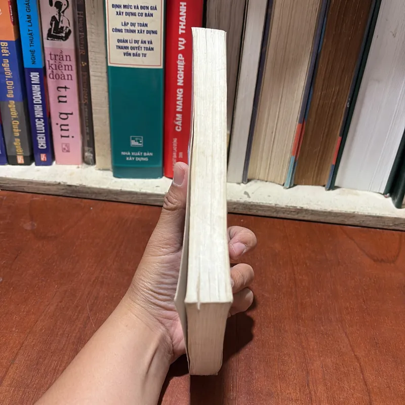 II Tập Truyện Ngắn Châu Mỹ La Tinh: Vầng Trăng Cầu Vồng - Nguyễn Trung Đức (Dịch) - 2001 786571