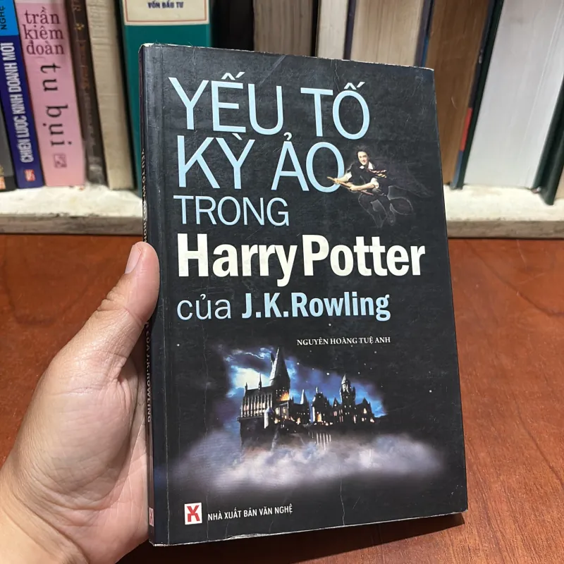 II Yếu Tố Kỳ Ảo Trong Harry Potter Của J.K. Rowling - Nguyễn Hoàng Tuệ Anh - 2008 907635