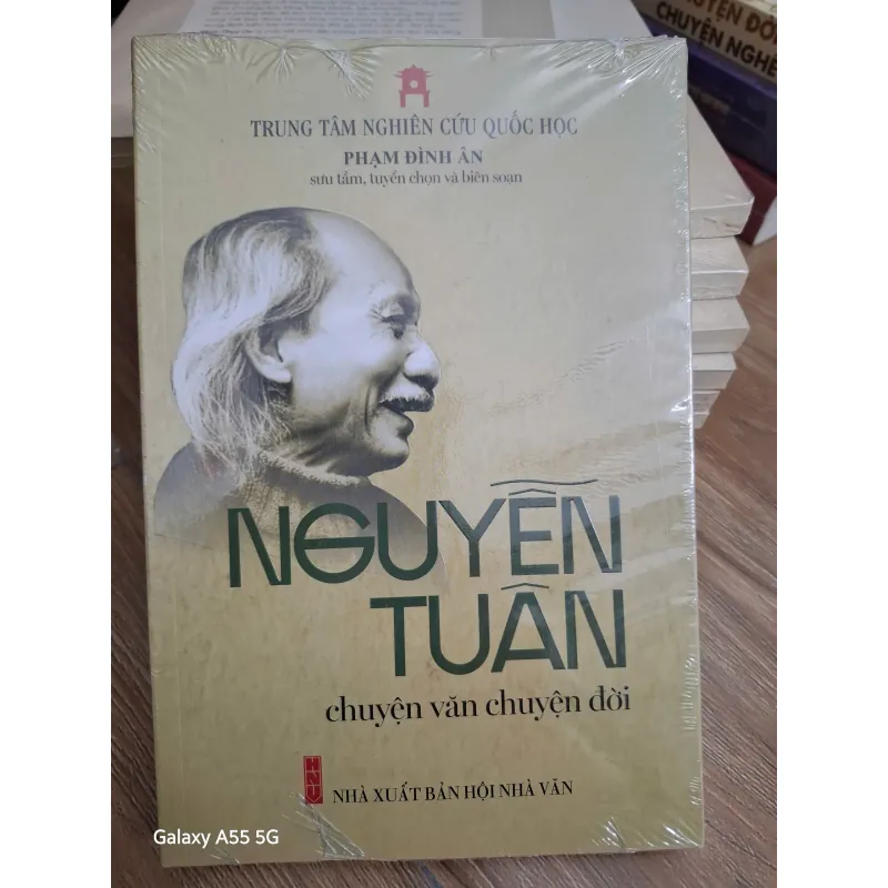 NGUYỄN TUÂN chuyện văn chuyện đời - Phạm Đình Ấn (sưu tầm, tuyển chọn và biên soạn) 693941