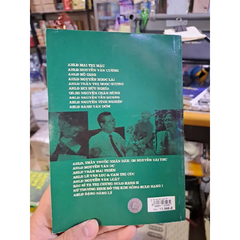 Bên bếp lửa những người anh hùng LỊCH SỬ - CHÍNH TRỊ - TRIẾT HỌC VAVO0910 588643