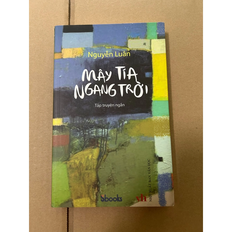 Mây tía ngang trời 518756