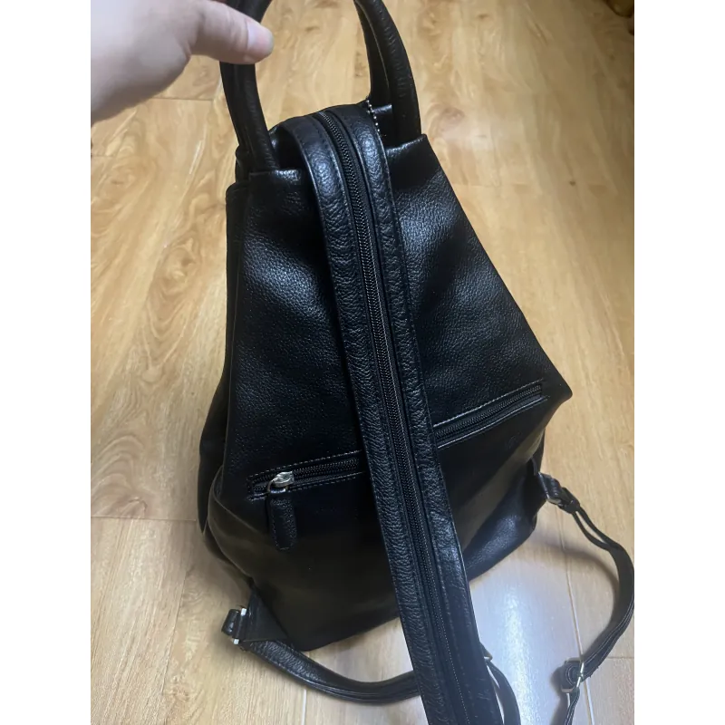Balo nữ hiệu size 20*32*10 da thật 2hand 925589