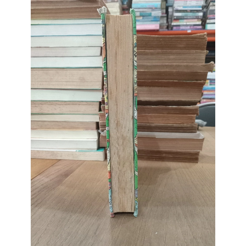 The 52-story treehouse - Griffiths, Denton 928444