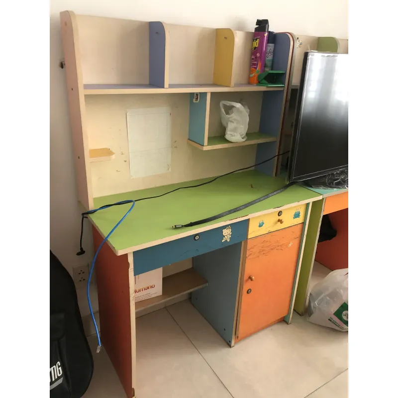 Bàn học trẻ em màu sắc nhiều mặt ghế tủ kéo hình thú 1023612