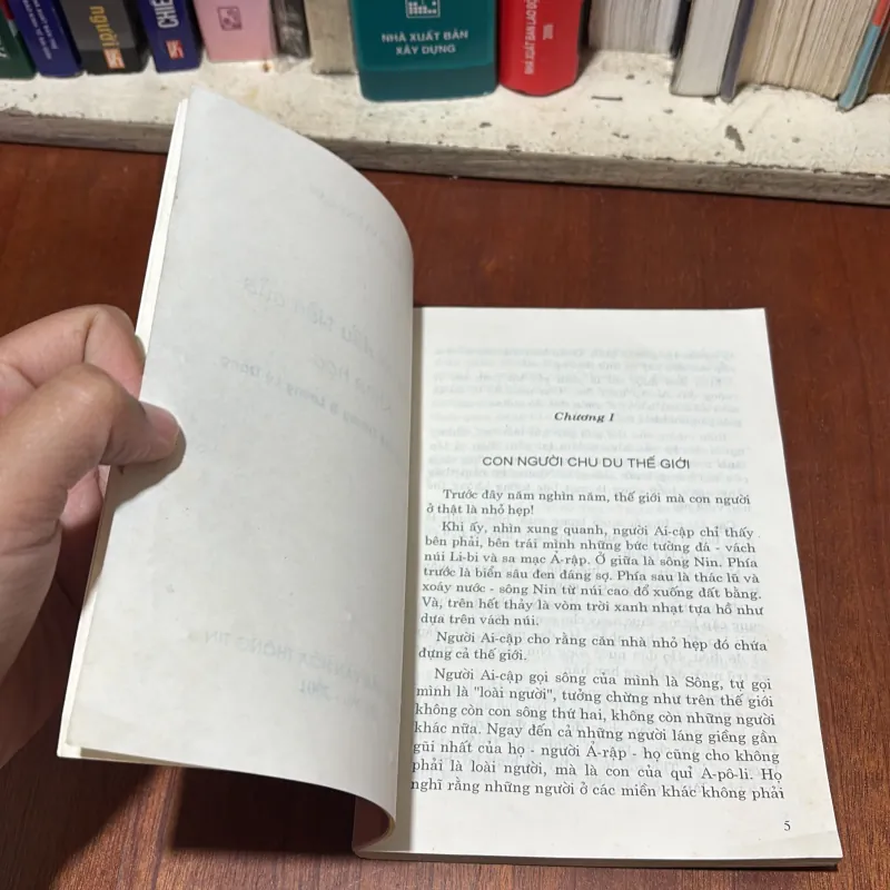 II Con Người Trở Thành Khổng Lồ _ Tiếng Nói Đầu Tiên Của Khoa Học - M. ILIN, E. XÊGAN 778705