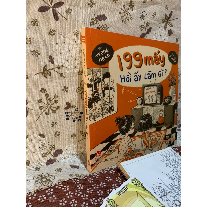 199 Mấy Hồi Ấy Làm Gì, Mới 95%, tặng kèm Bookmark Lật Đật, Postcard Tô Màu 290369