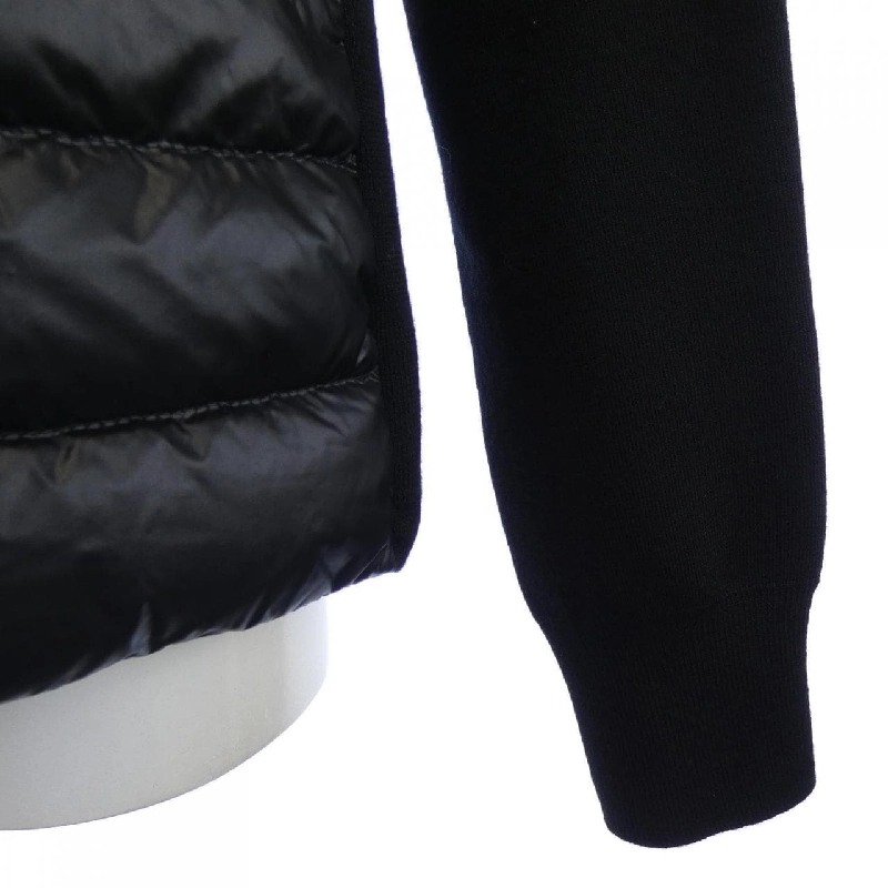 【Sản phẩm mới】Moncler MONCLER 20939B00023 Áo khoác lông 633255