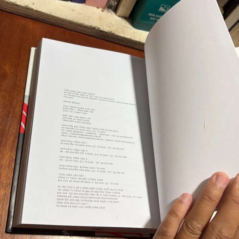 II Tự Truyện Của Wayne Besant: Trên Mảnh Đất Kiên Cường - Wayne Besant - 2022 930951