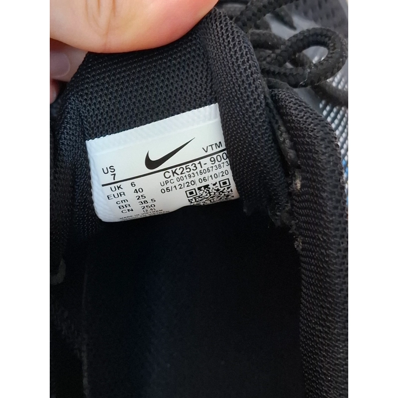 Nike đỏ đen chính hãng mới 99% 451998