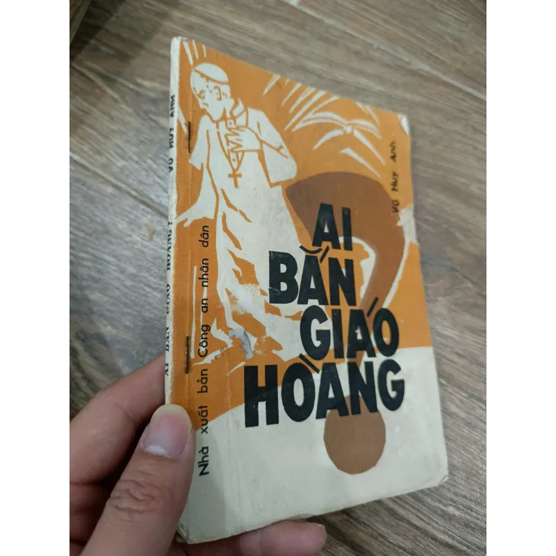 Ai bắn Giáo hoàng ? 977605
