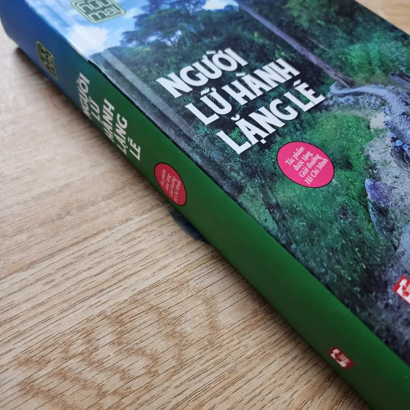 Người lữ hành lặng lẽ | hữu mai | bìa cứng 976303