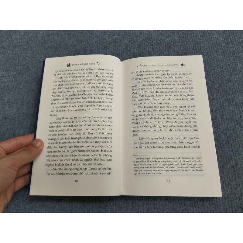 LÂU ĐÀI BAY CỦA PHÁP SƯ HOWL - DIANA WYNNE JONES 478665