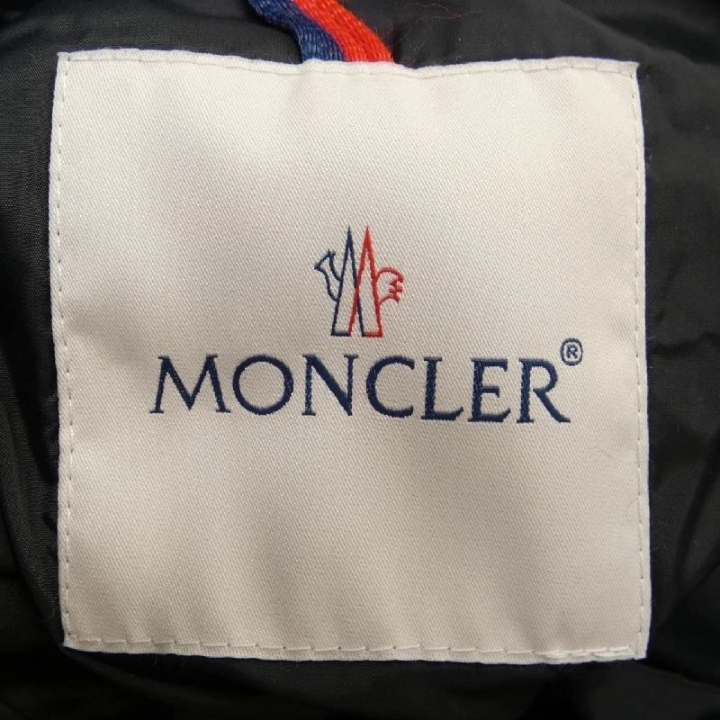 Áo khoác lông vũ MONCLER 638685