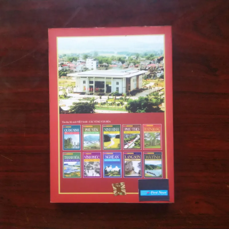 [Sách Văn Hóa] Tuyên Quang - Thủ Đô Kháng Chiến - Việt Nam Các Vùng Văn Hóa 994948