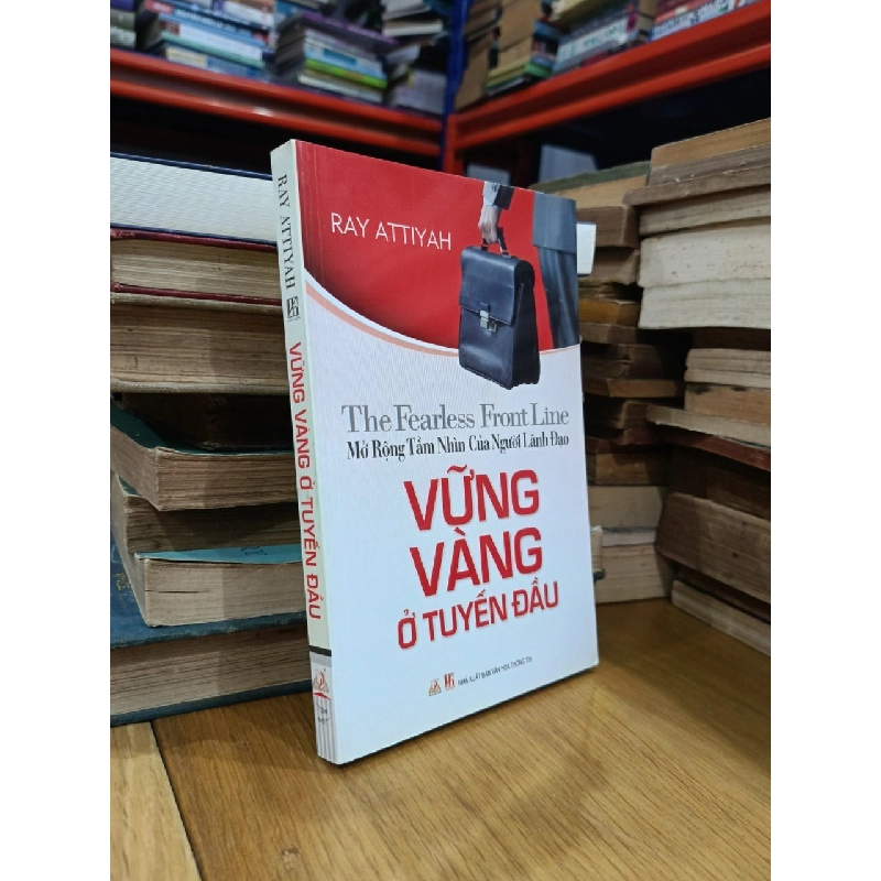 Vững vàng ở tuyến đầu - Ray Attiyah 470155
