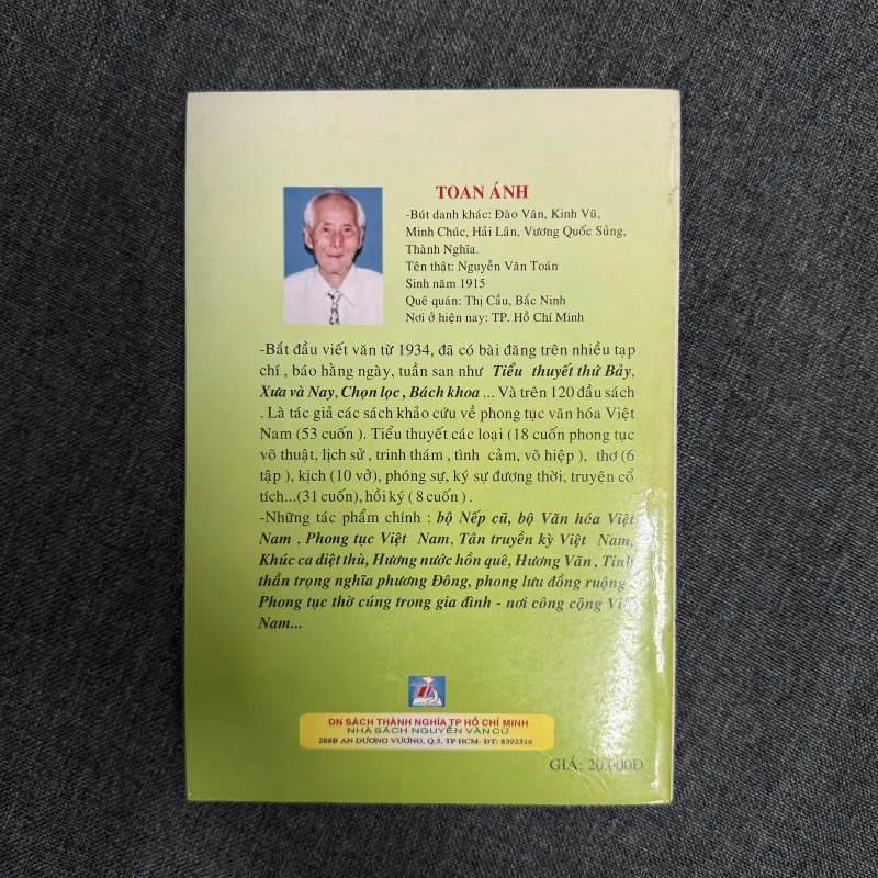 Phong lưu đồng ruộng - Toan Ánh 1002221